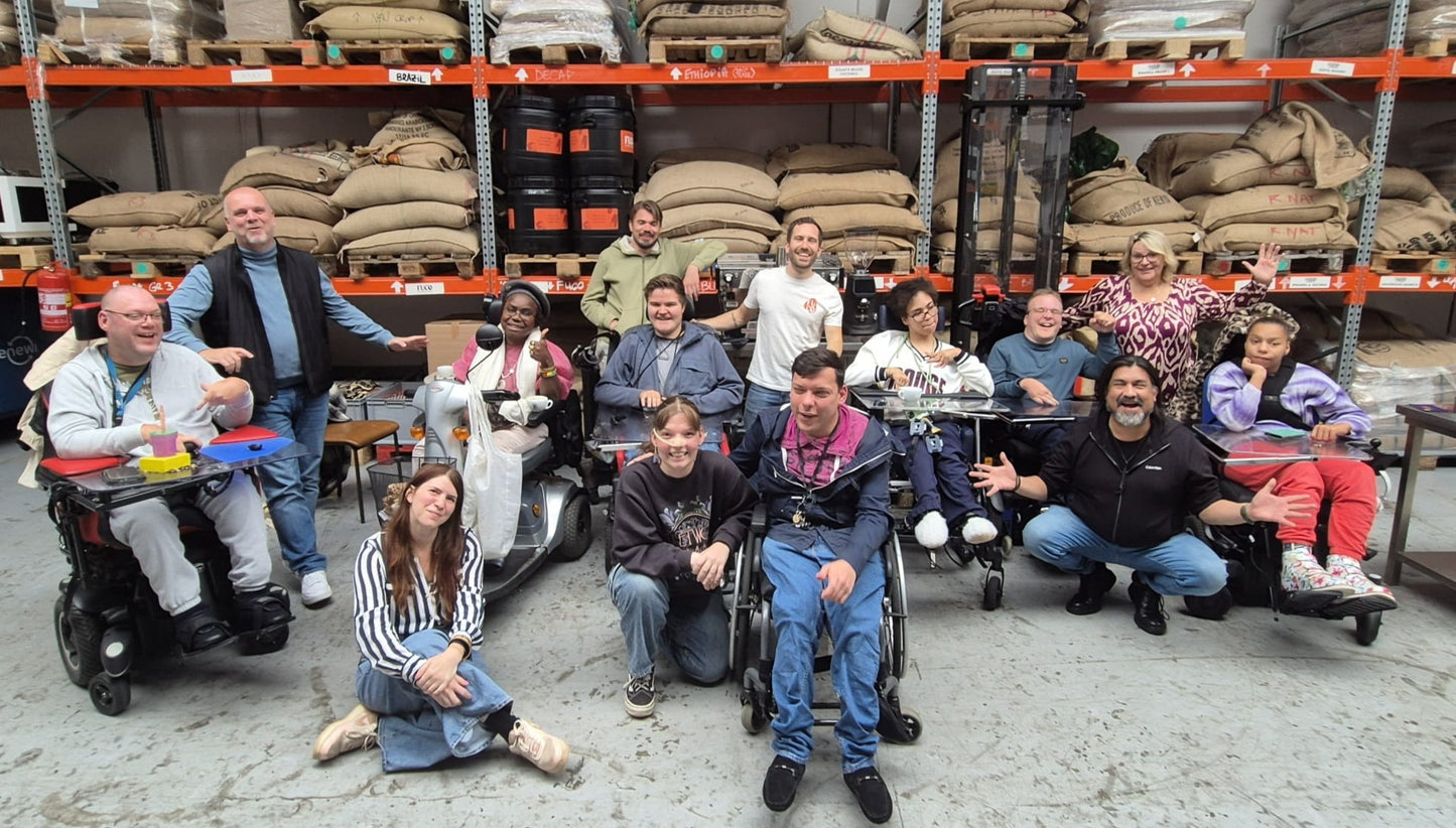De Zonnebloem Jong Amsterdam op bezoek in de branderij